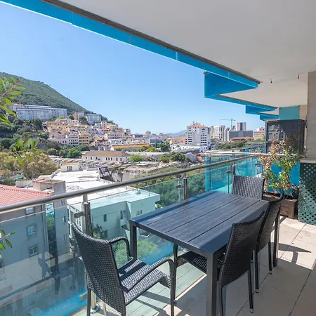 Britain In The Sun At Luxurious Ocean Village Apartment *