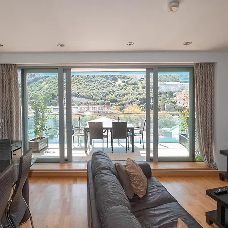 Britain In The Sun At Luxurious Ocean Village * Gibraltar