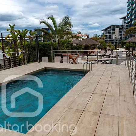 Britain In The Sun At Luxurious Ocean Village *