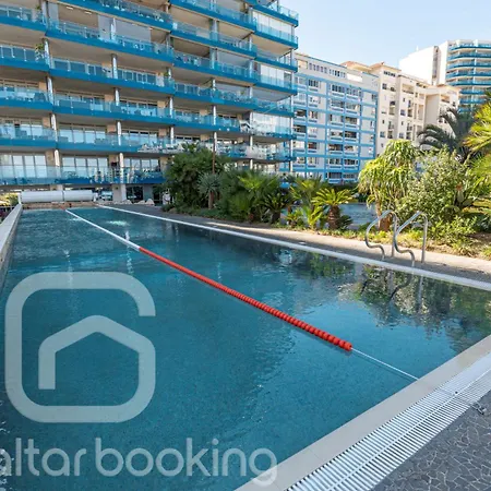 Britain In The Sun At Luxurious Ocean Village Apartment *